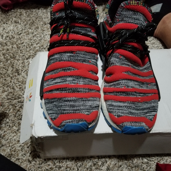 Shoes - Picture 4 of 5